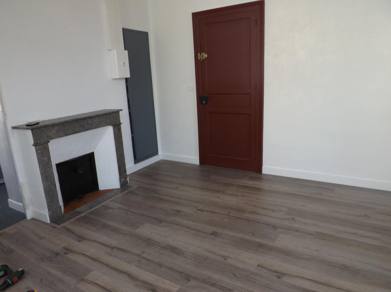 Porte palière et pose du parquet flottant