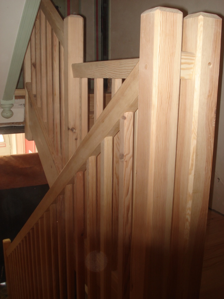 escalier ei pin de la mairie de LABATUT